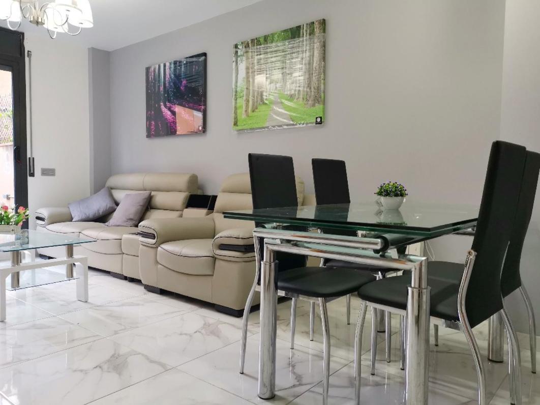 Апартаменты Duplex / Beach 3Min/ Bcn Center 10Min/Tren 2Min Сан-Адриан-де-Бесос Экстерьер фото