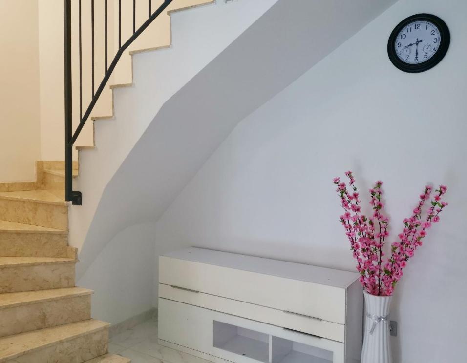 Апартаменты Duplex / Beach 3Min/ Bcn Center 10Min/Tren 2Min Сан-Адриан-де-Бесос Экстерьер фото